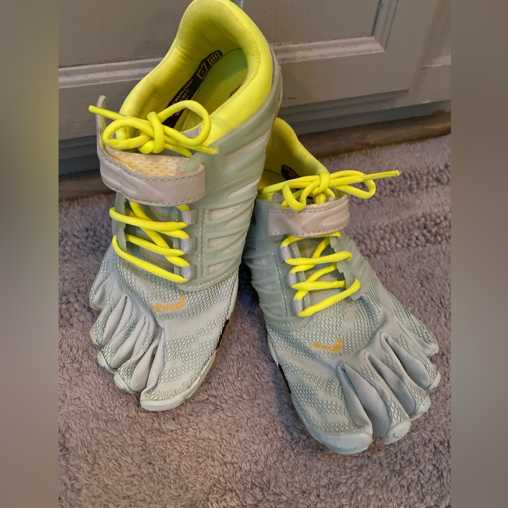 Vibram five finger hiking shoes